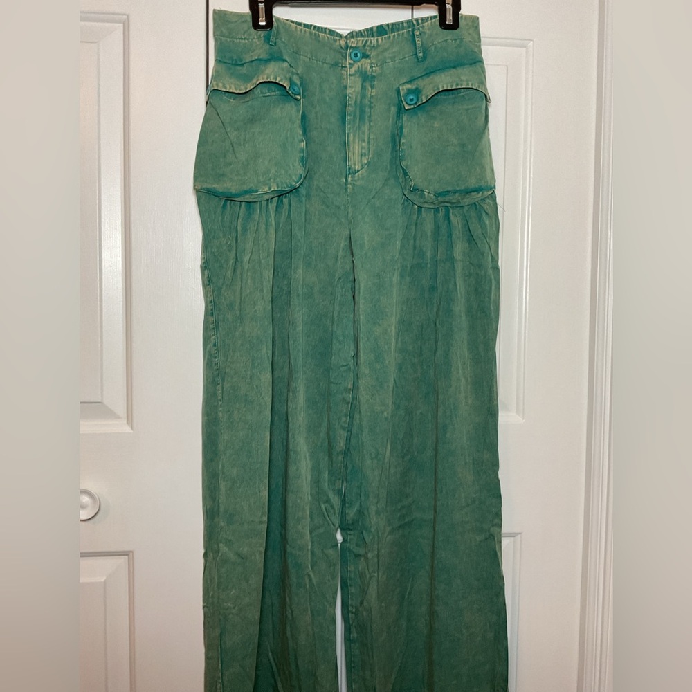 Oil & Hali Washed Green Wide-Leg Pants With Adjustable Drawstring Hem - Picture 2 of 4